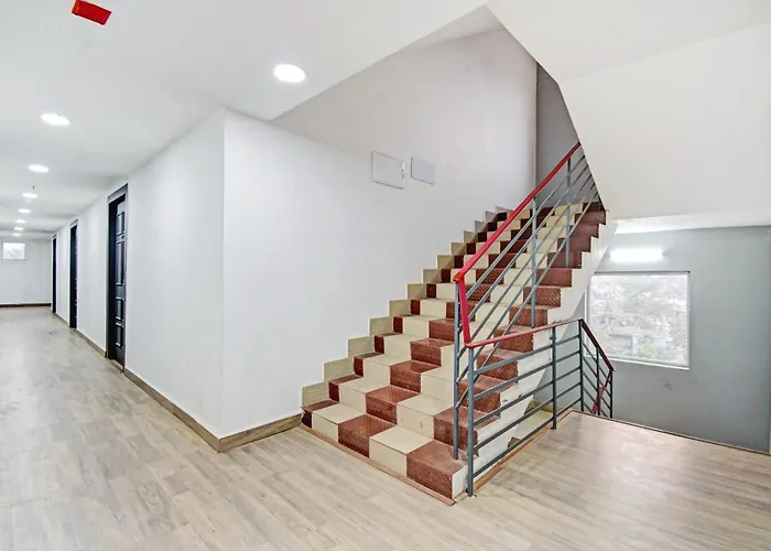 Super Townhouse The Royal Retreat